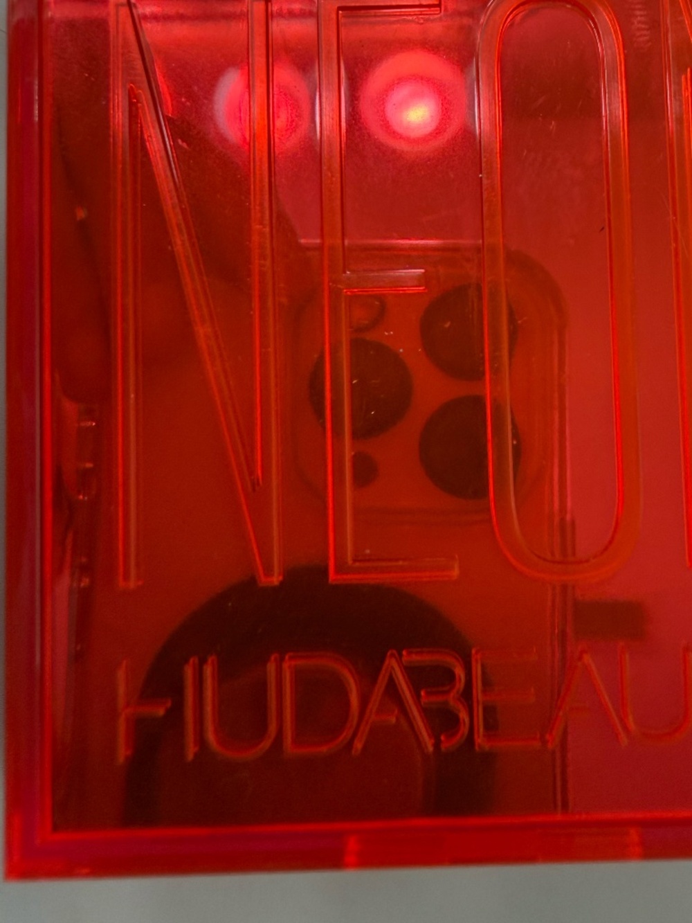 New Huda Beauty Neon Pink Eyeshadow Pallette